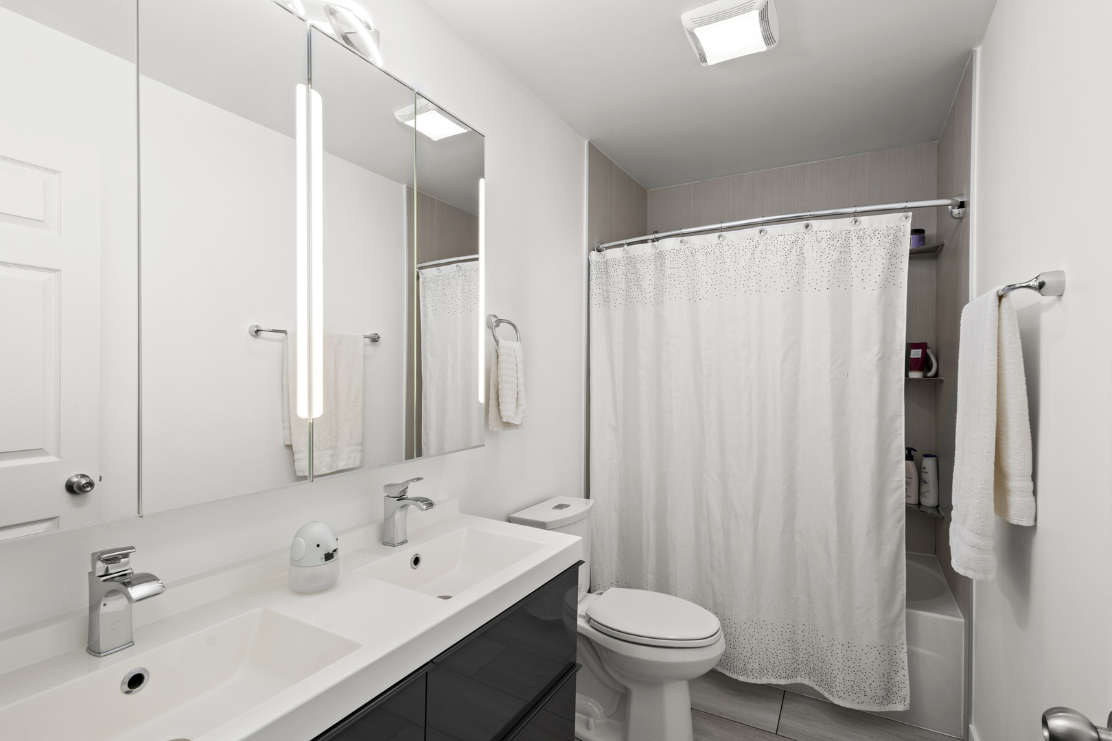 3907 New Haven Avenue, Arlington Heights, IL 60004