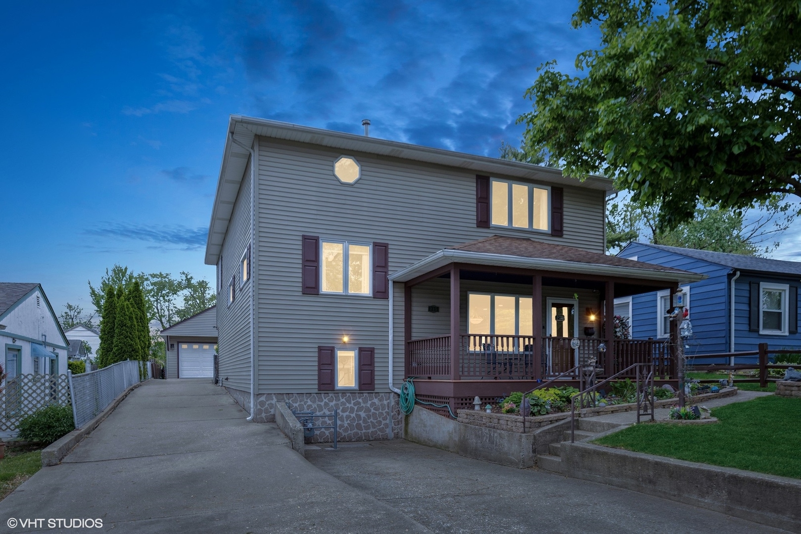215 S Edgewood Avenue, Lombard, IL 60148