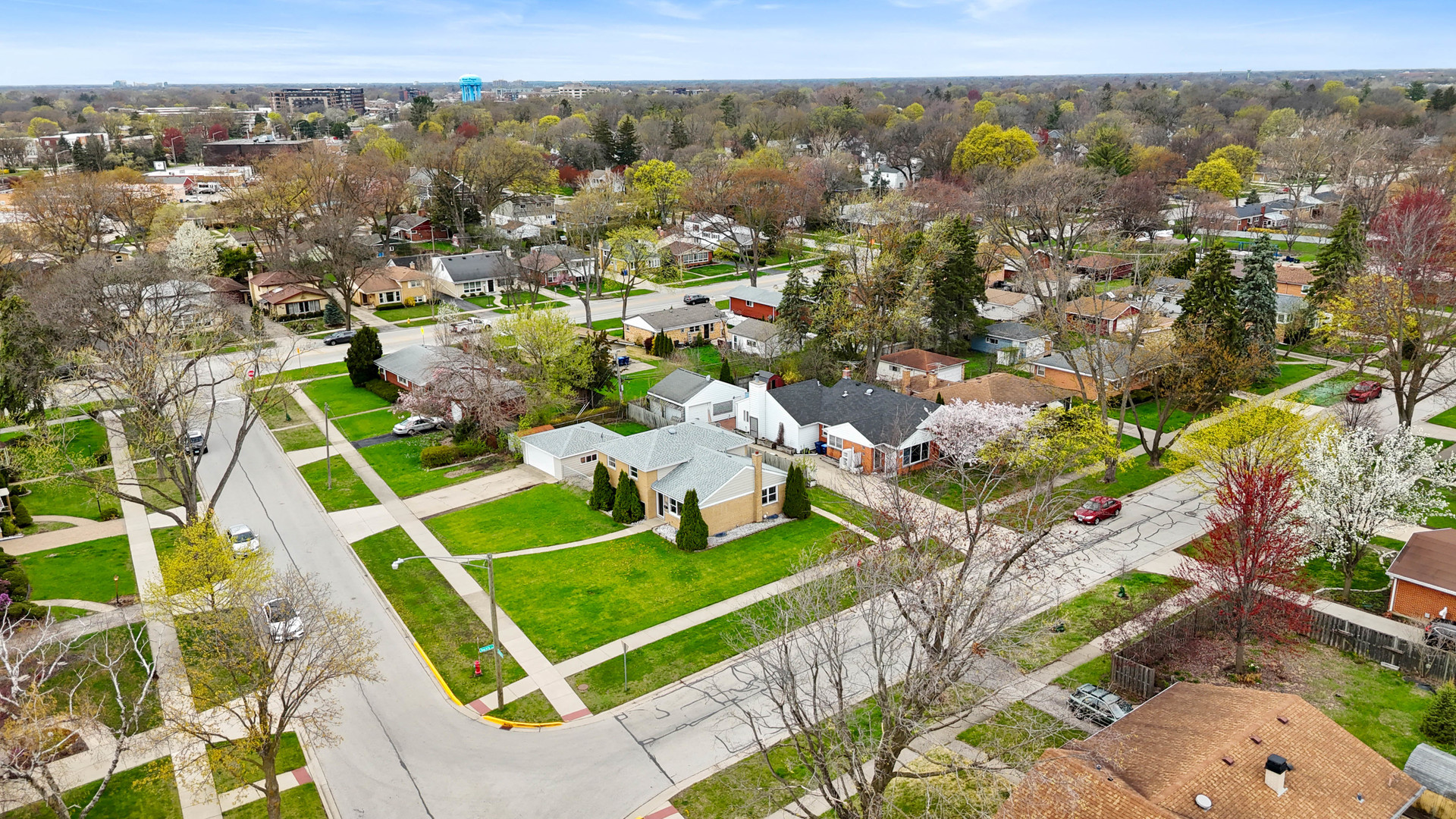 44 Cranbrook Drive, Des Plaines, IL 60016