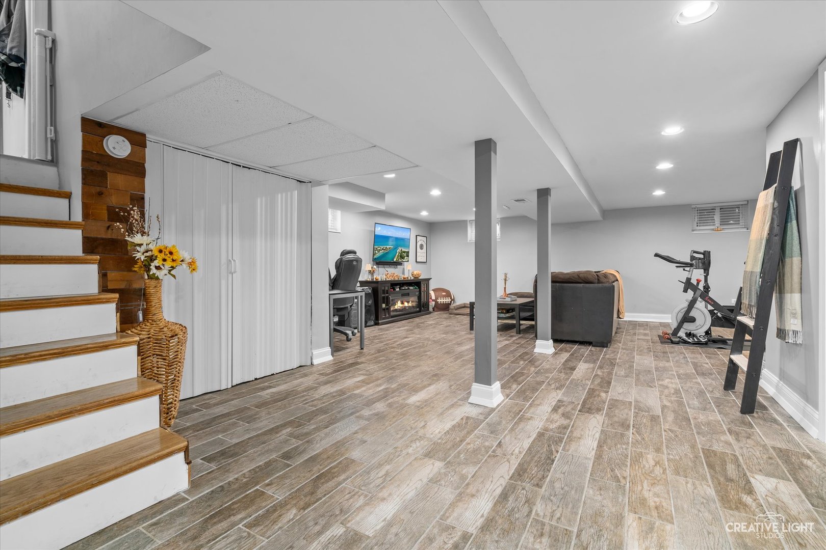 521 N Elm Street, Hillside, IL 60162