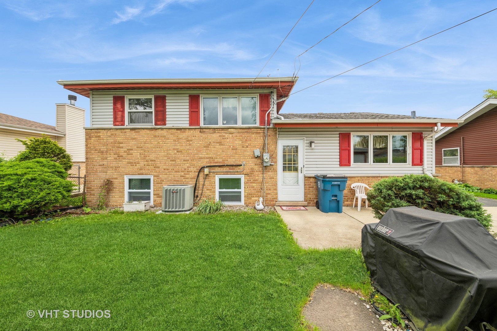 130 W Natalie Lane, Addison, IL 60101