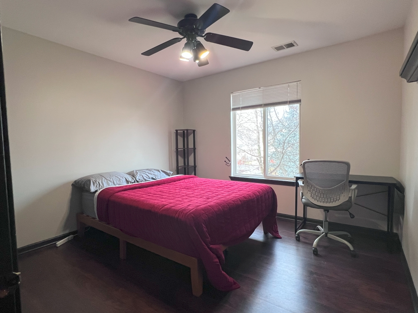 2051 Crossing Lane, Naperville, IL 60540