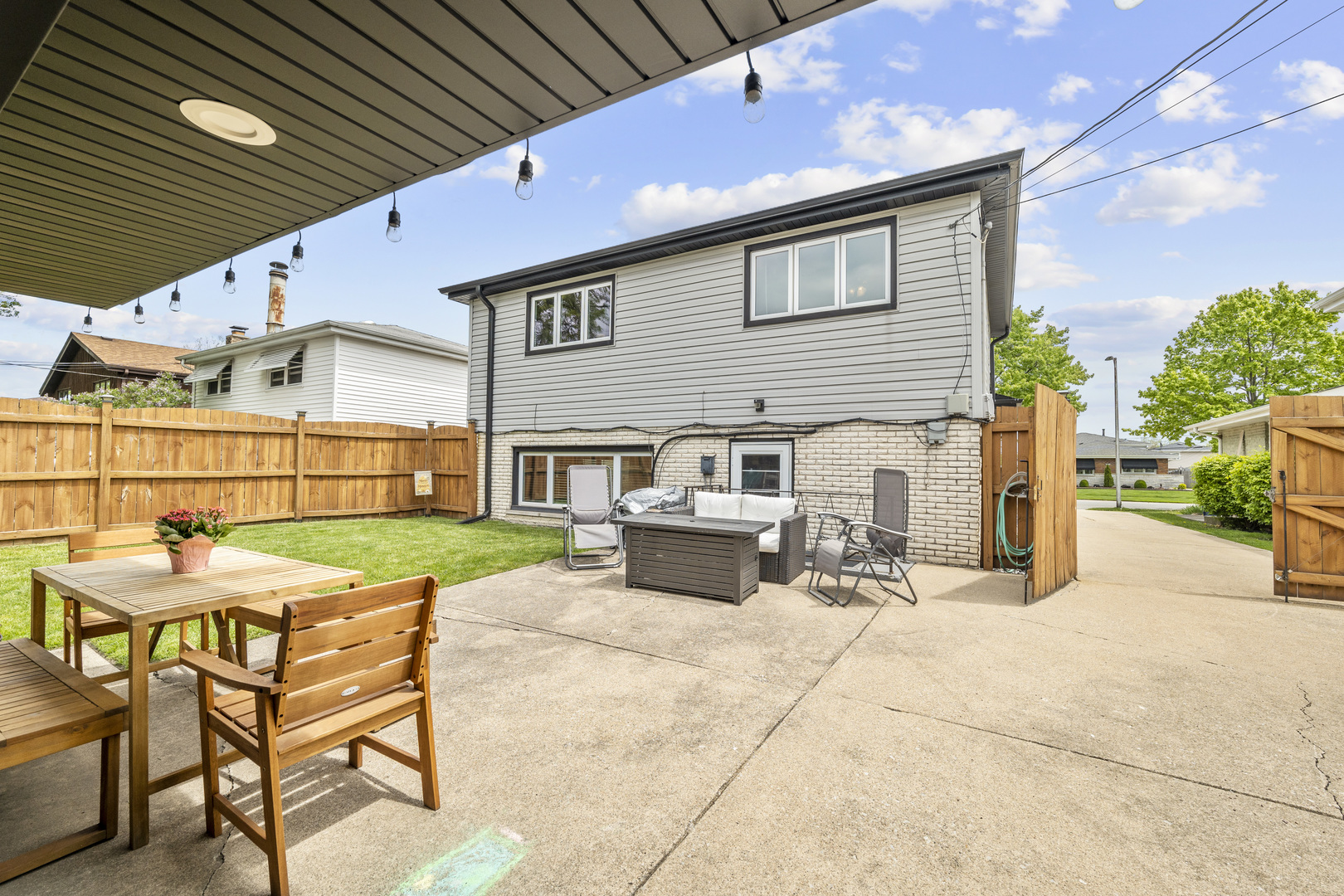 10436 Kilpatrick Avenue, Oak Lawn, IL 60453
