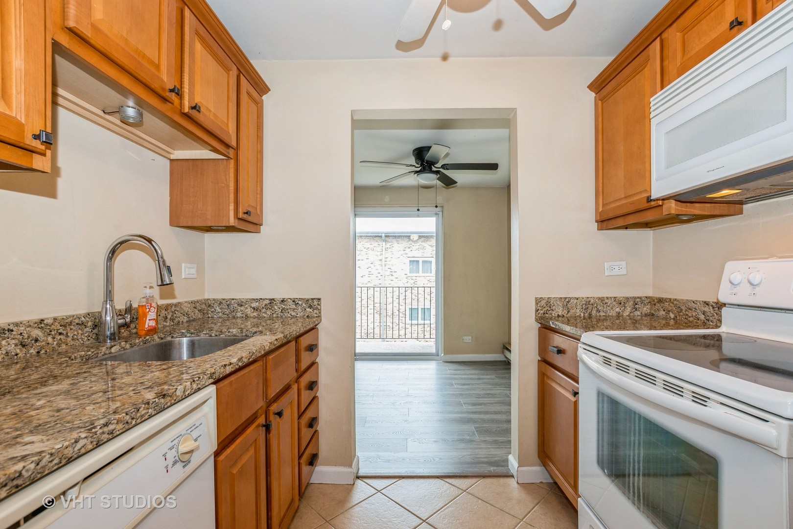 4137 W 97 Place #311, Oak Lawn, IL 60453