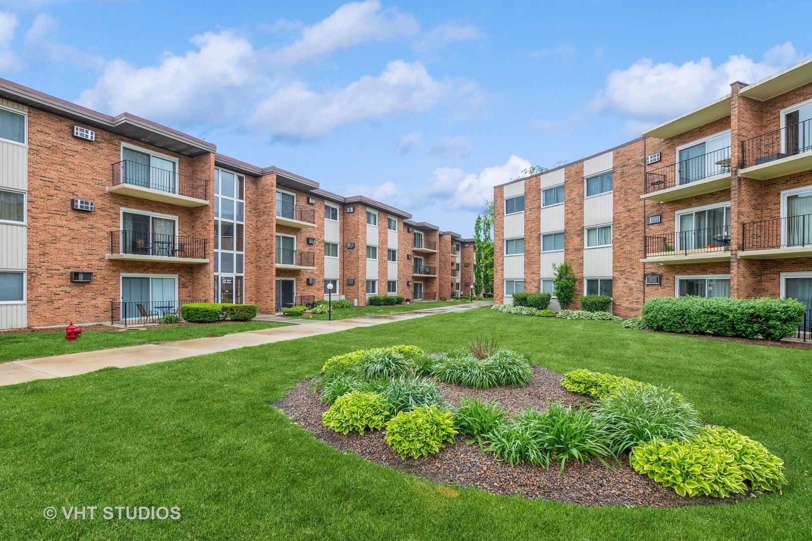 4137 W 97 Place #311, Oak Lawn, IL 60453