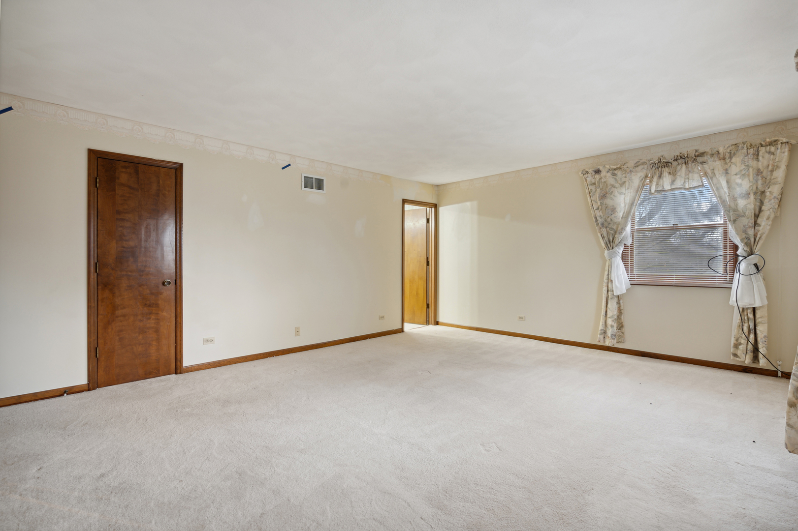 12375 W Ash Court, Beach Park, IL 60099