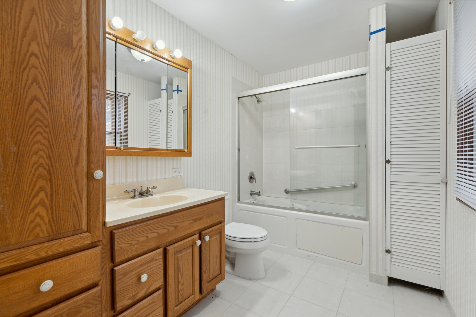 12375 W Ash Court, Beach Park, IL 60099