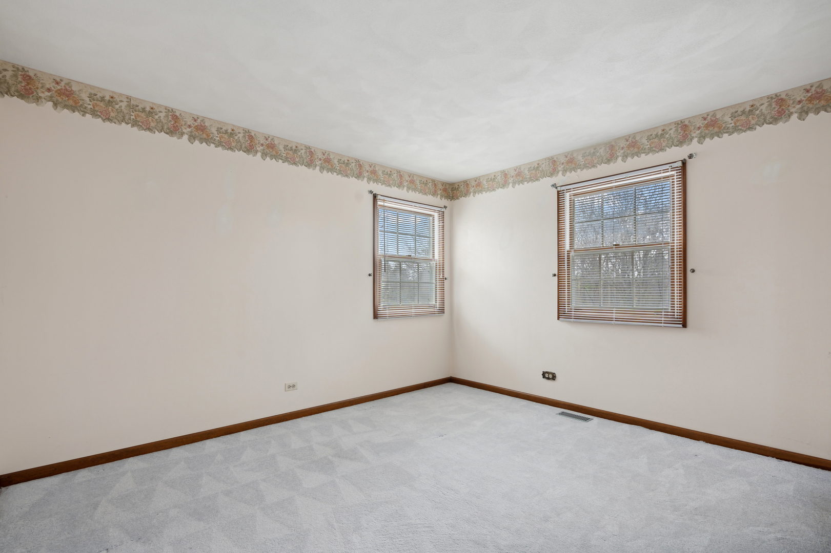 12375 W Ash Court, Beach Park, IL 60099