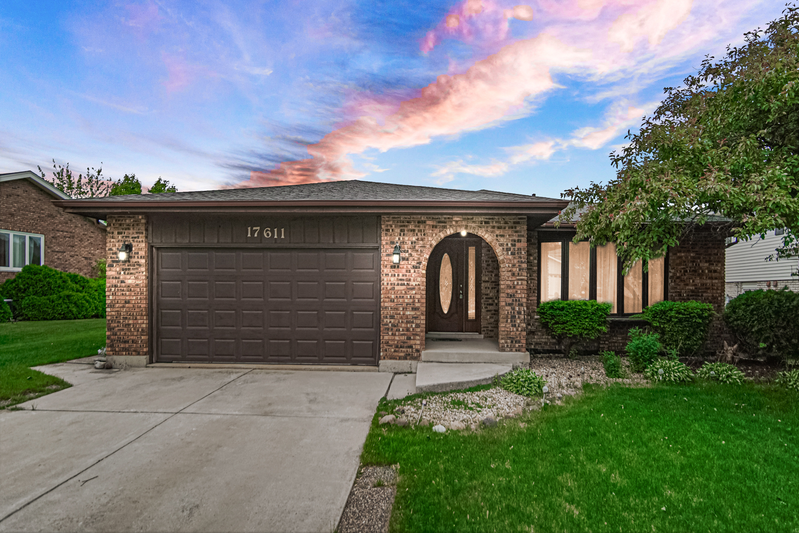 17611 Rosewood Lane, Tinley Park, IL 60487