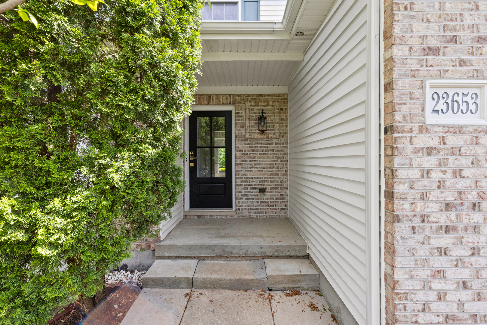 23653 W Ewing Drive, Plainfield, IL 60586