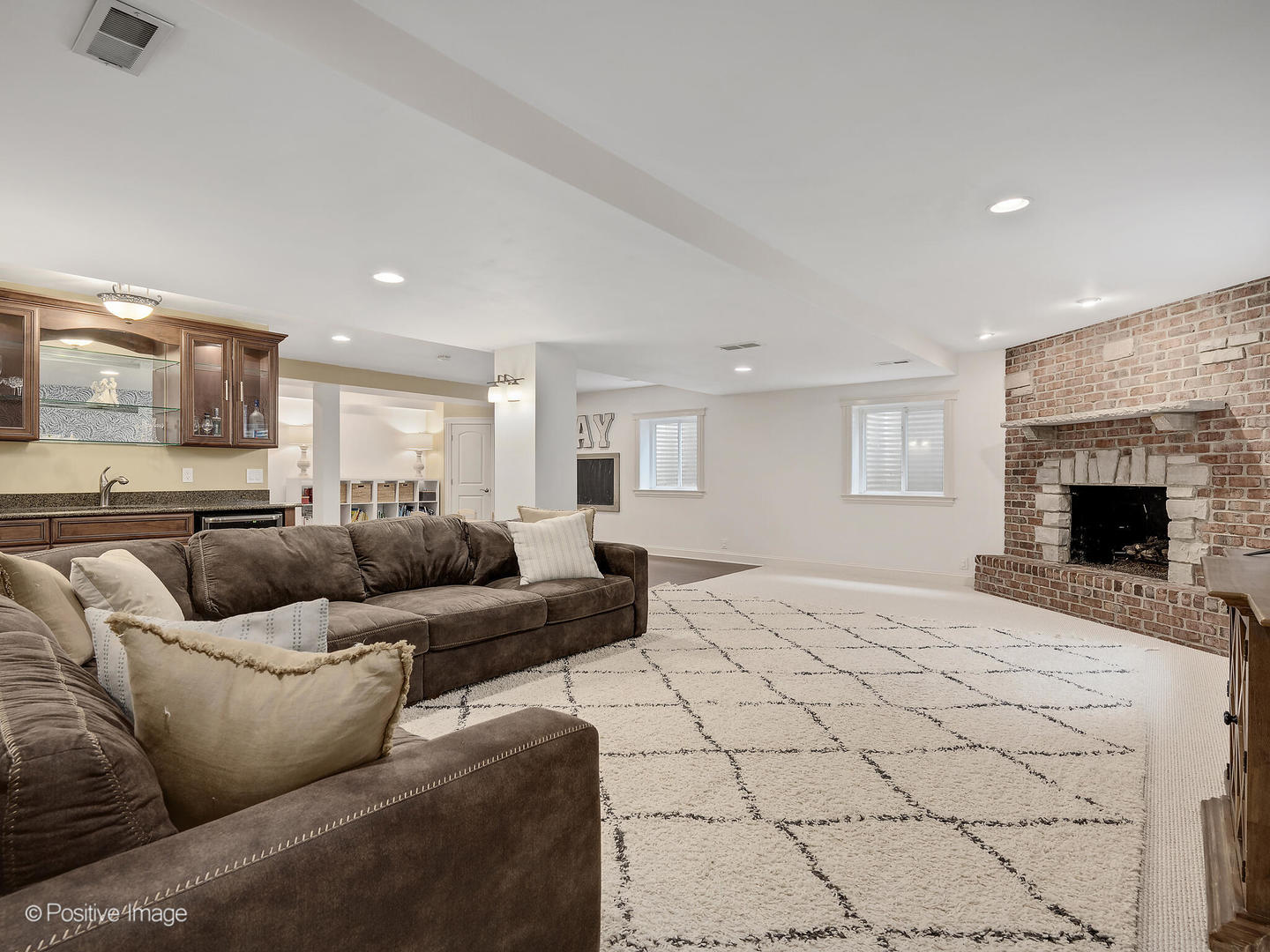 551 W 3rd Street, Elmhurst, IL 60126