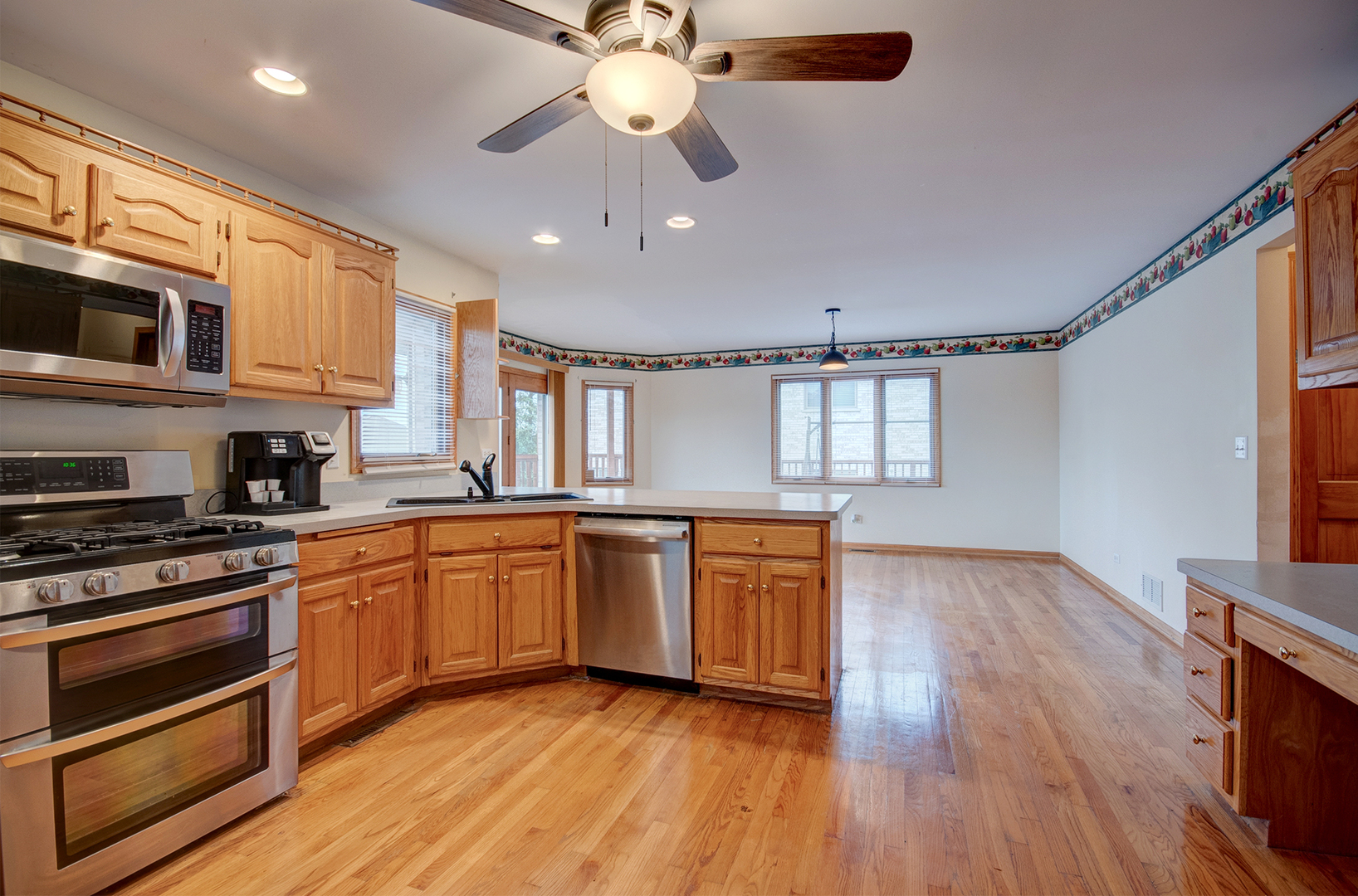 8825 Timbers Pointe Drive, Tinley Park, IL 60487
