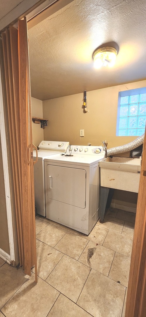 7227 S Bennett Avenue, Chicago, IL 60649