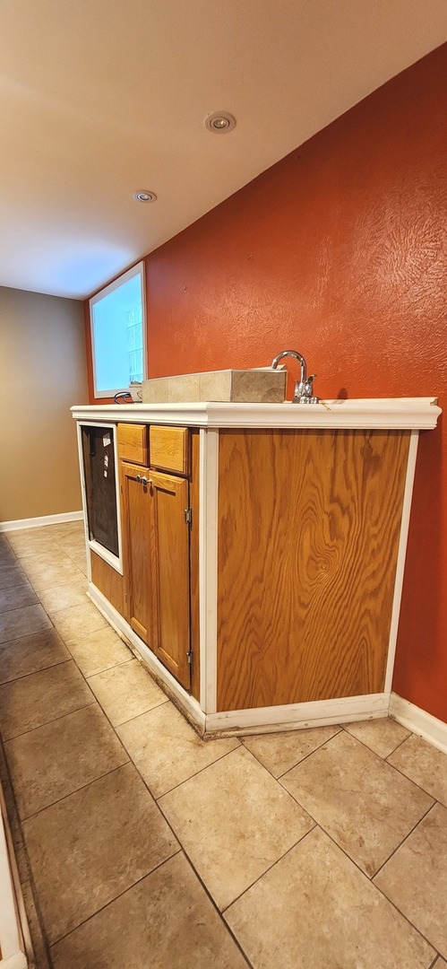 7227 S Bennett Avenue, Chicago, IL 60649