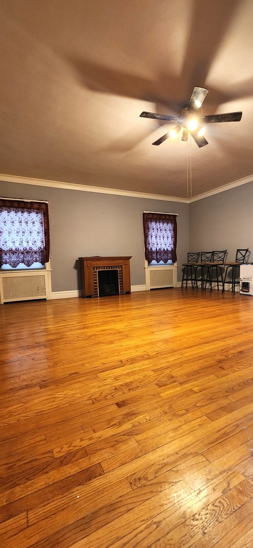 7227 S Bennett Avenue, Chicago, IL 60649