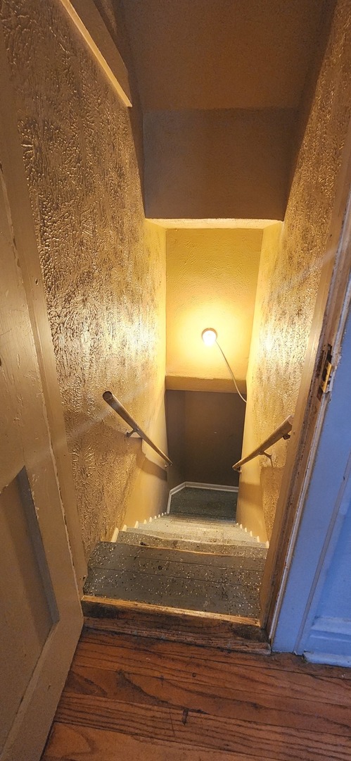 7227 S Bennett Avenue, Chicago, IL 60649