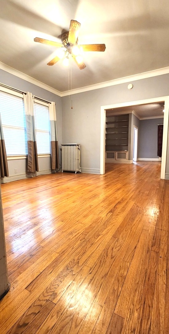 7227 S Bennett Avenue, Chicago, IL 60649