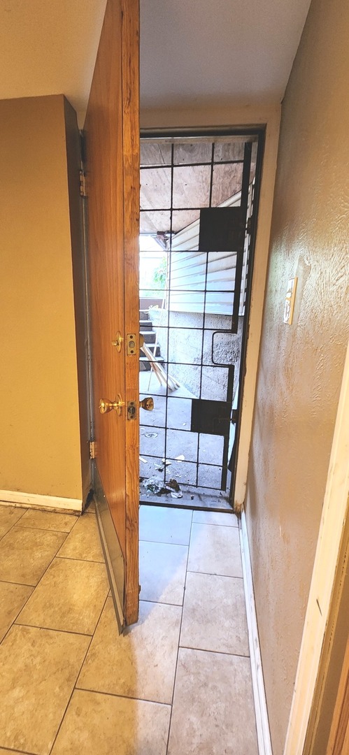 7227 S Bennett Avenue, Chicago, IL 60649