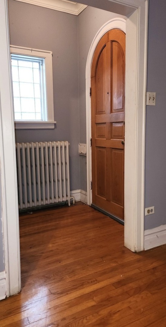 7227 S Bennett Avenue, Chicago, IL 60649