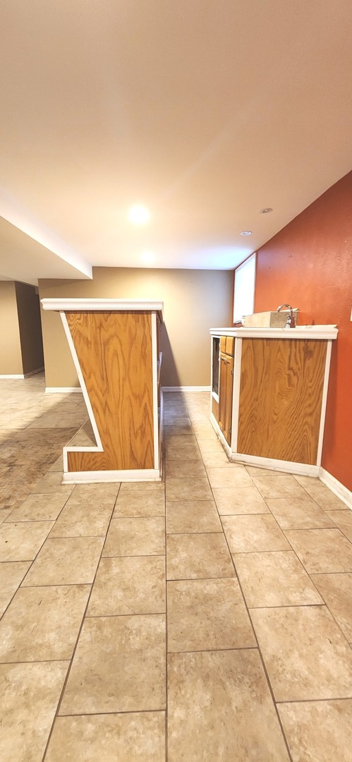 7227 S Bennett Avenue, Chicago, IL 60649