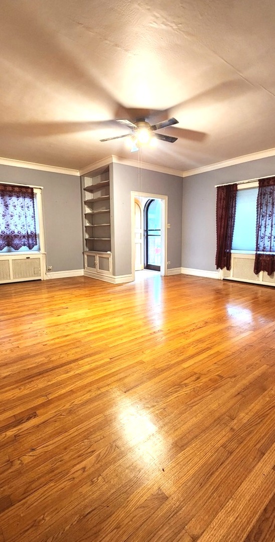 7227 S Bennett Avenue, Chicago, IL 60649