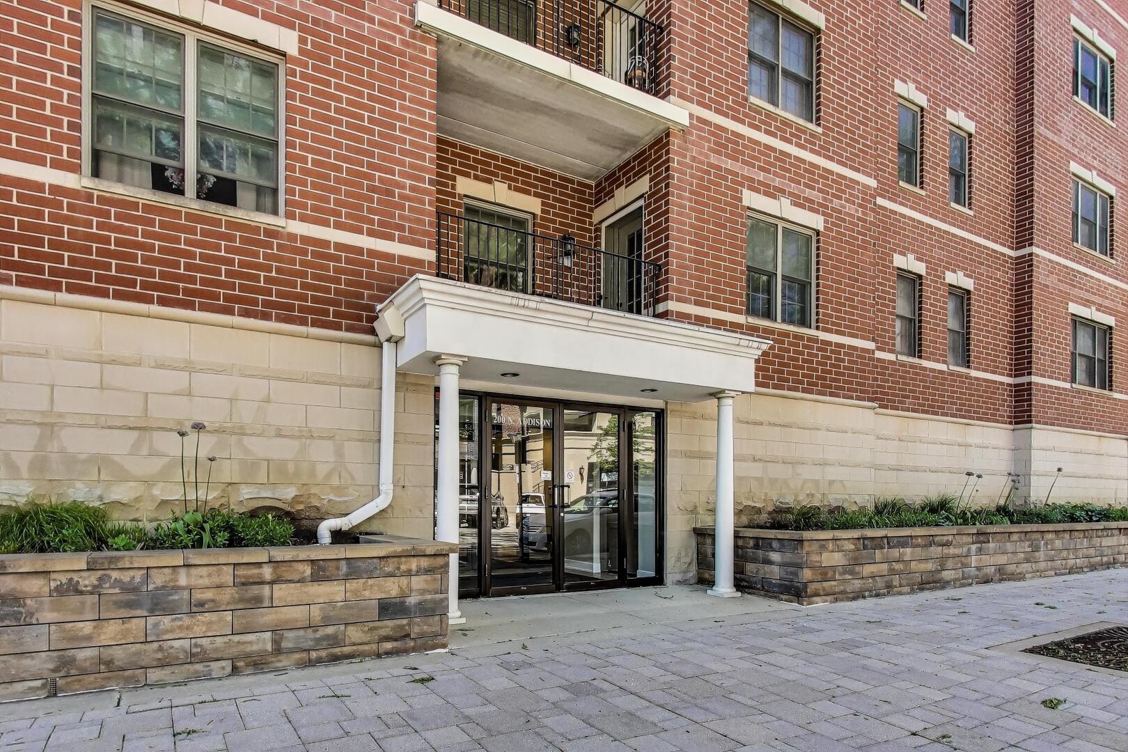 200 N Addison Avenue #306, Elmhurst, IL 60126