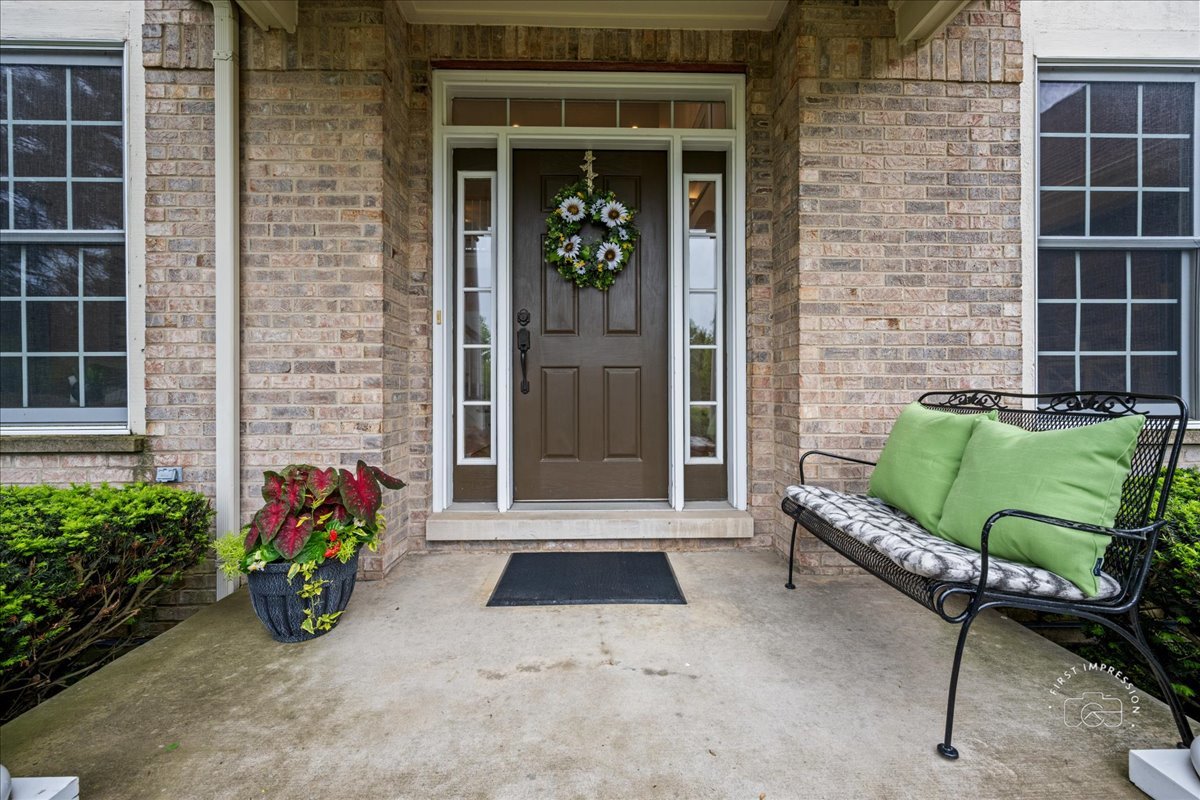 36W703 Whispering Trail, St. Charles, IL 60175