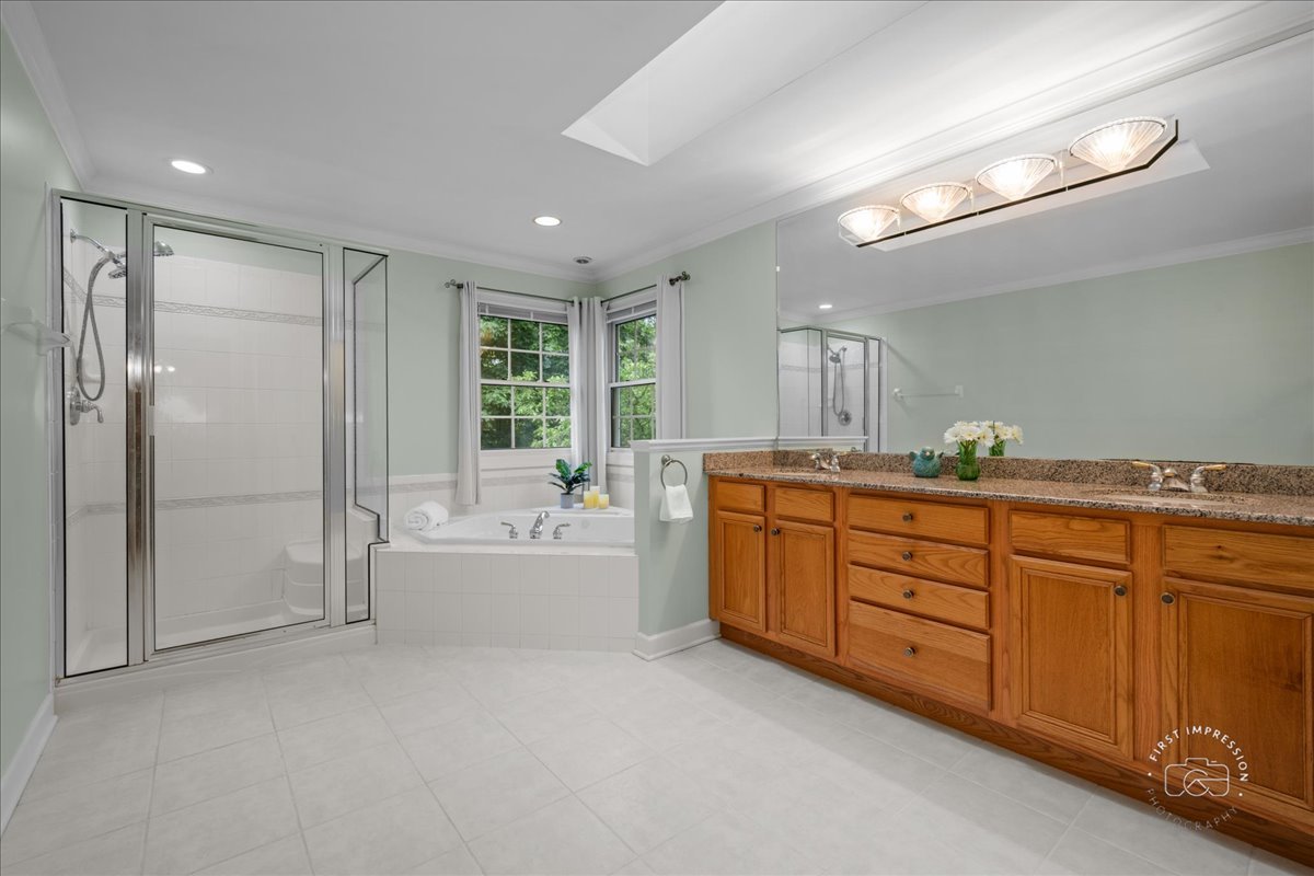 36W703 Whispering Trail, St. Charles, IL 60175
