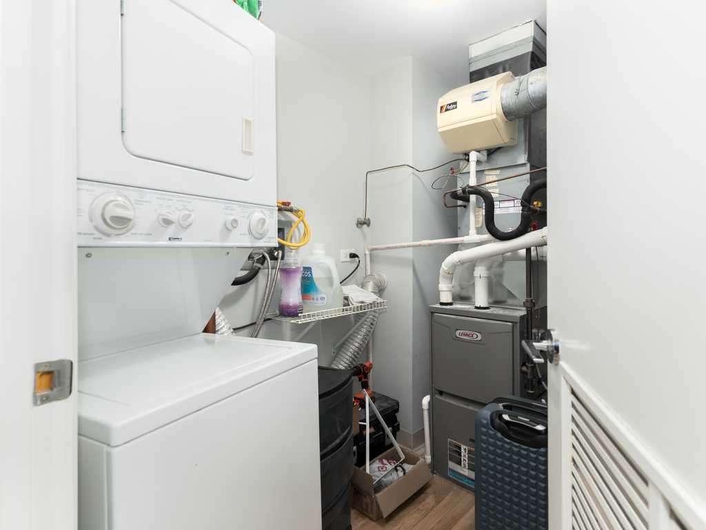 400 N Clinton Street #605, Chicago, IL 60654