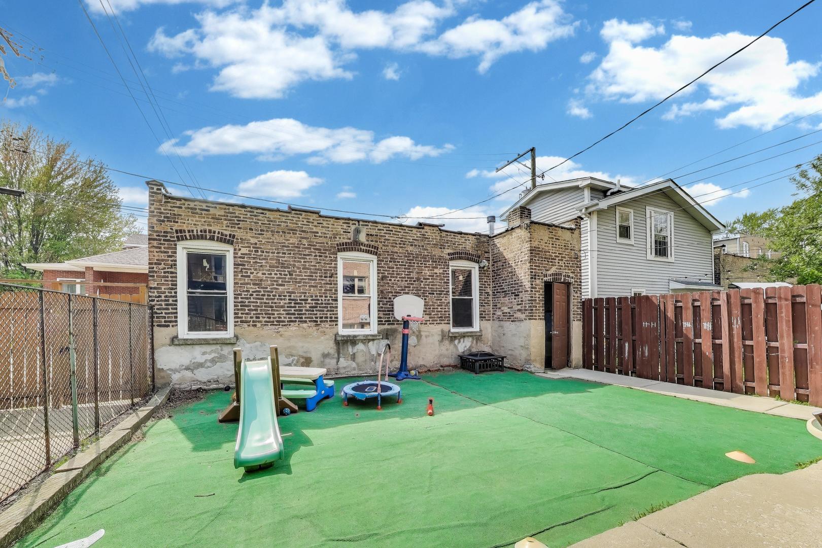 5140 N Leavitt Street #2, Chicago, IL 60625