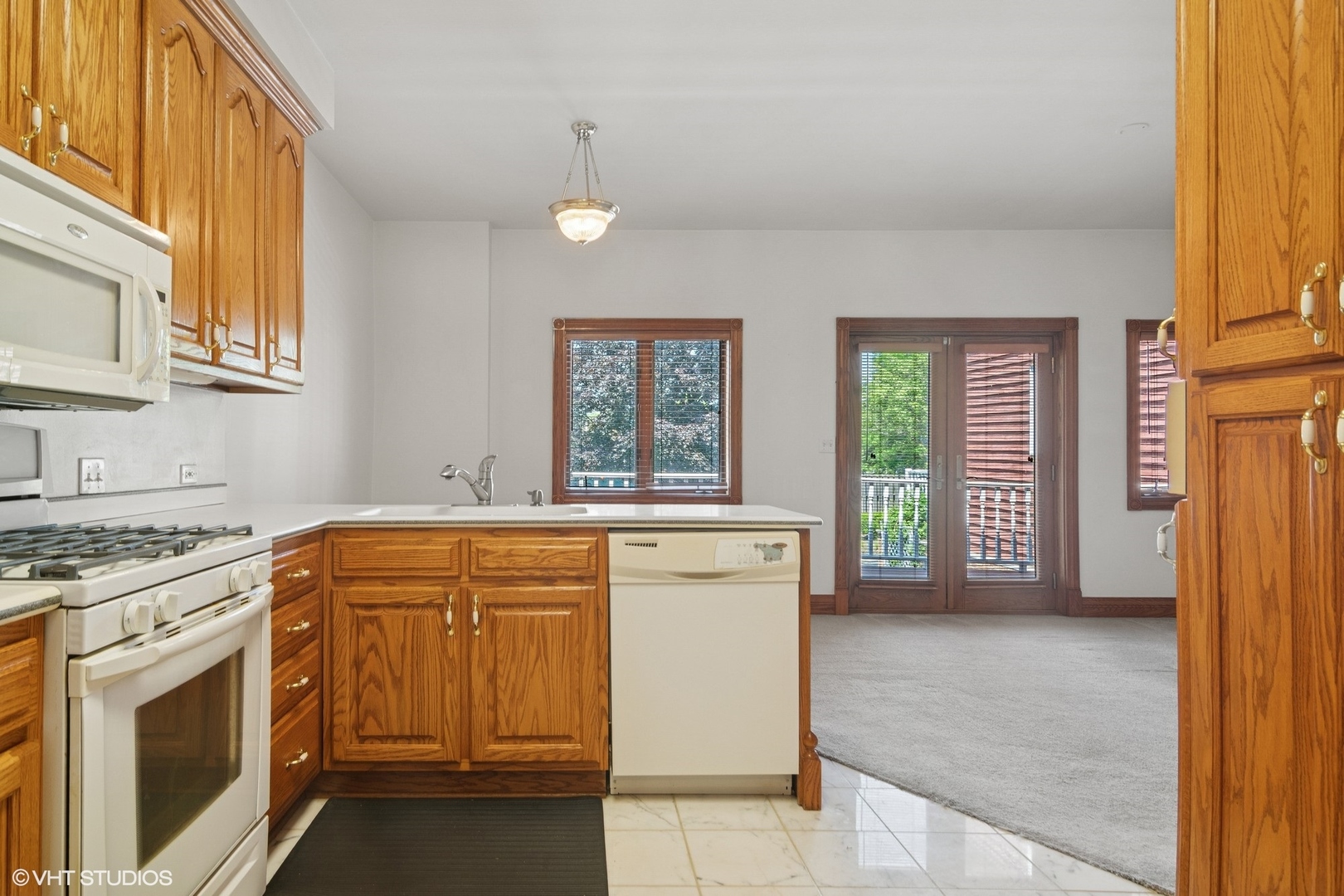 1612 N Clarence Avenue, Arlington Heights, IL 60004