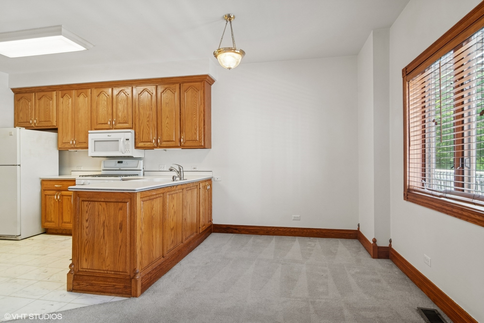 1612 N Clarence Avenue, Arlington Heights, IL 60004