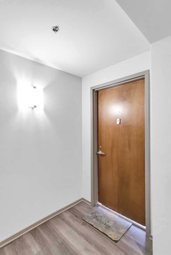 210 S Desplaines Street #1102, Chicago, IL 60661