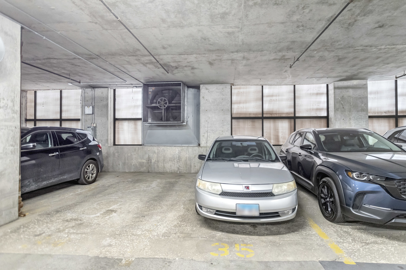210 S Desplaines Street #1102, Chicago, IL 60661