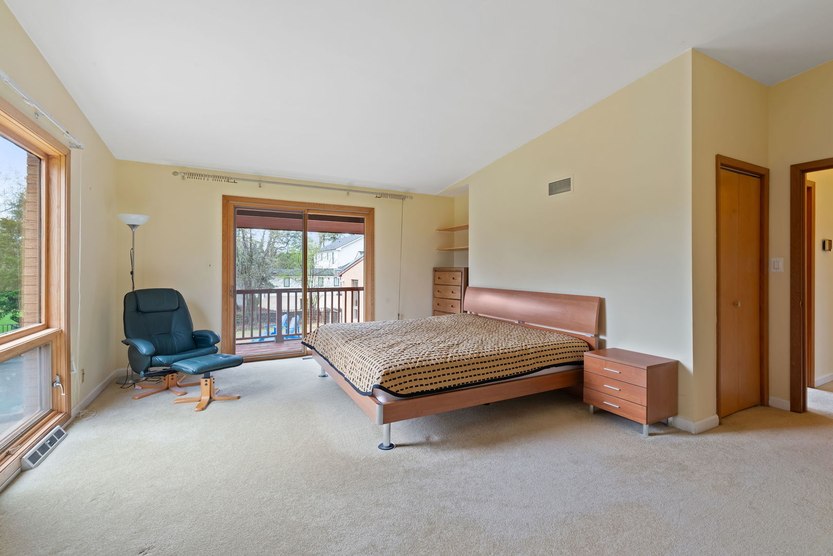 2819 Meyers Road, Oak Brook, IL 60523