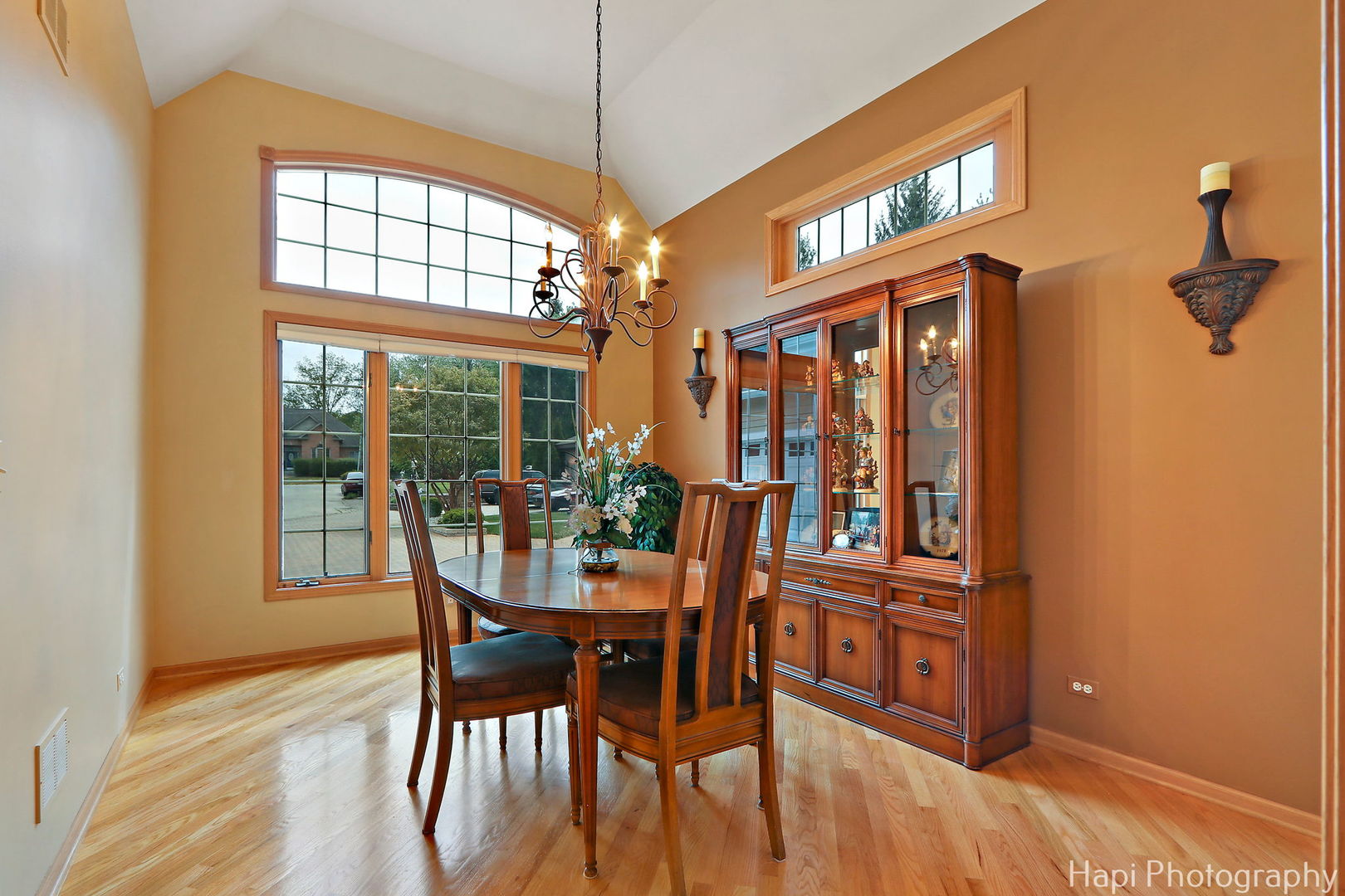 209 S Emerald Drive, McHenry, IL 60051
