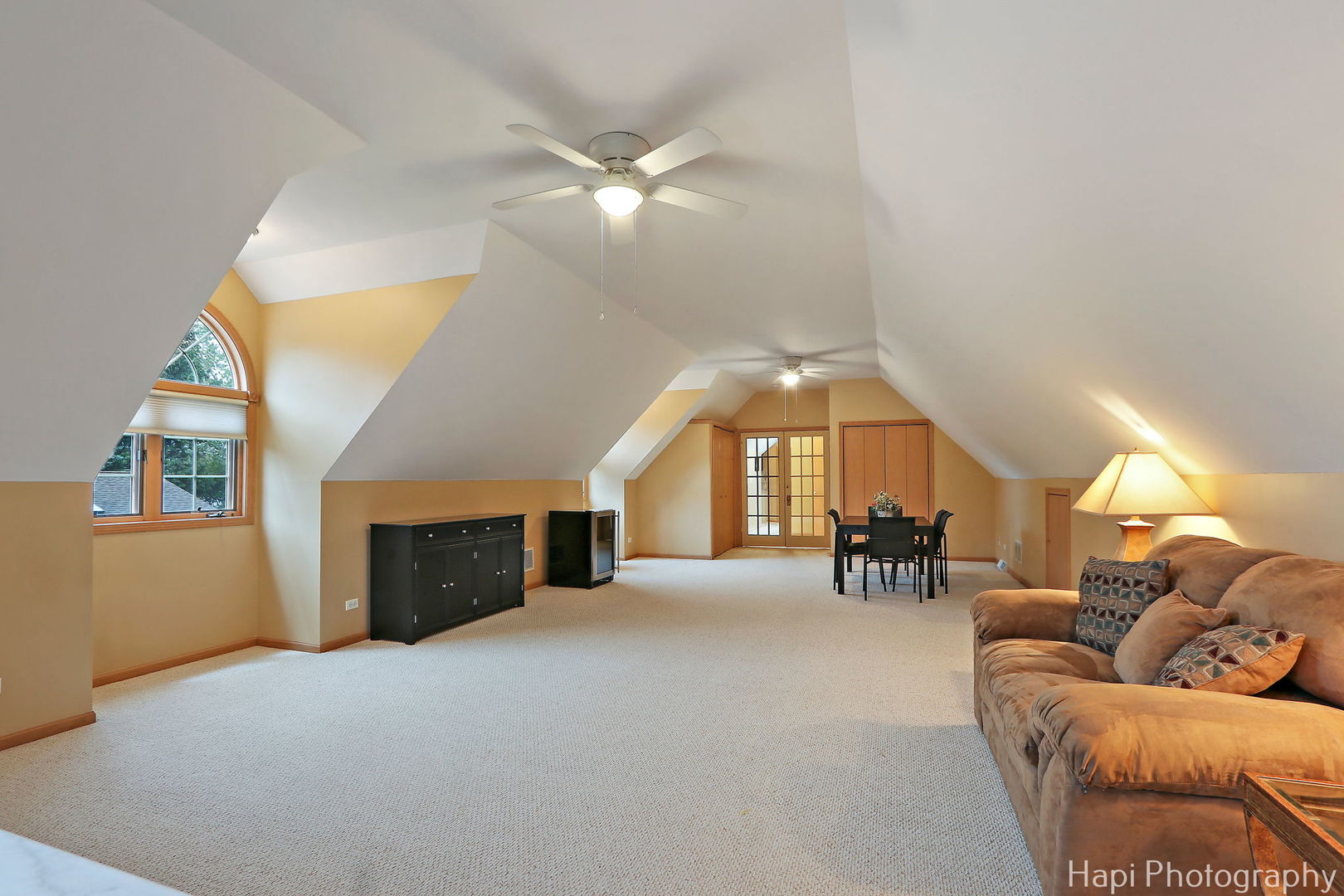209 S Emerald Drive, McHenry, IL 60051