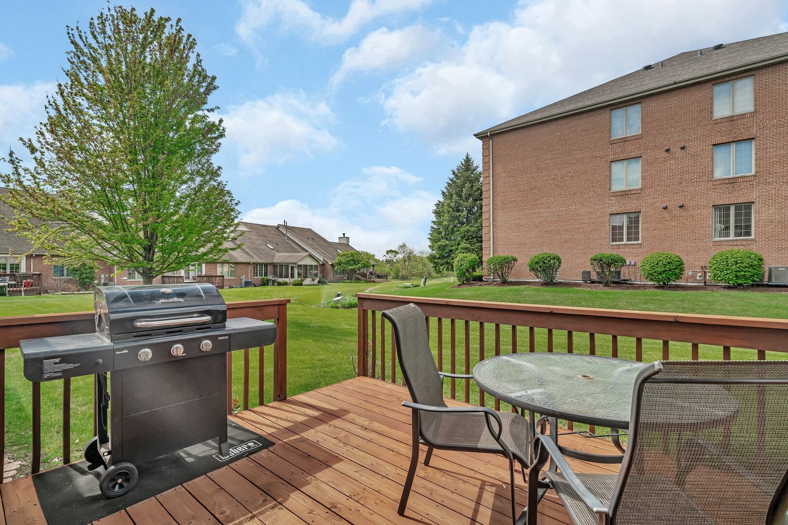 6725 Pondview Drive, Tinley Park, IL 60477