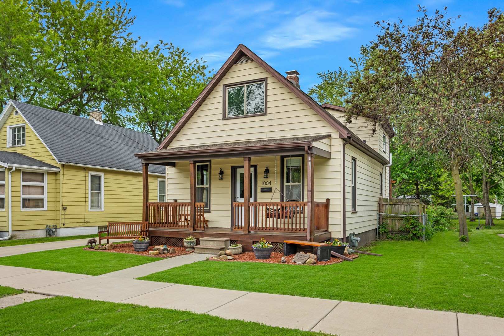 1004 N Livingston Street, Bloomington, IL 61701