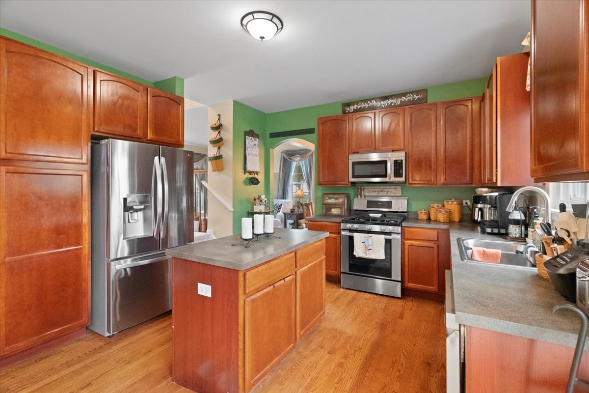 605 Acorn Court, Antioch, IL 60002