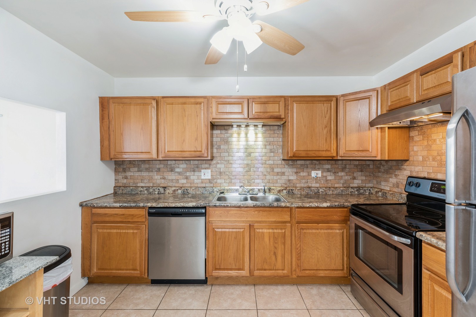 5 E Carriageway Drive #209, Hazel Crest, IL 60429