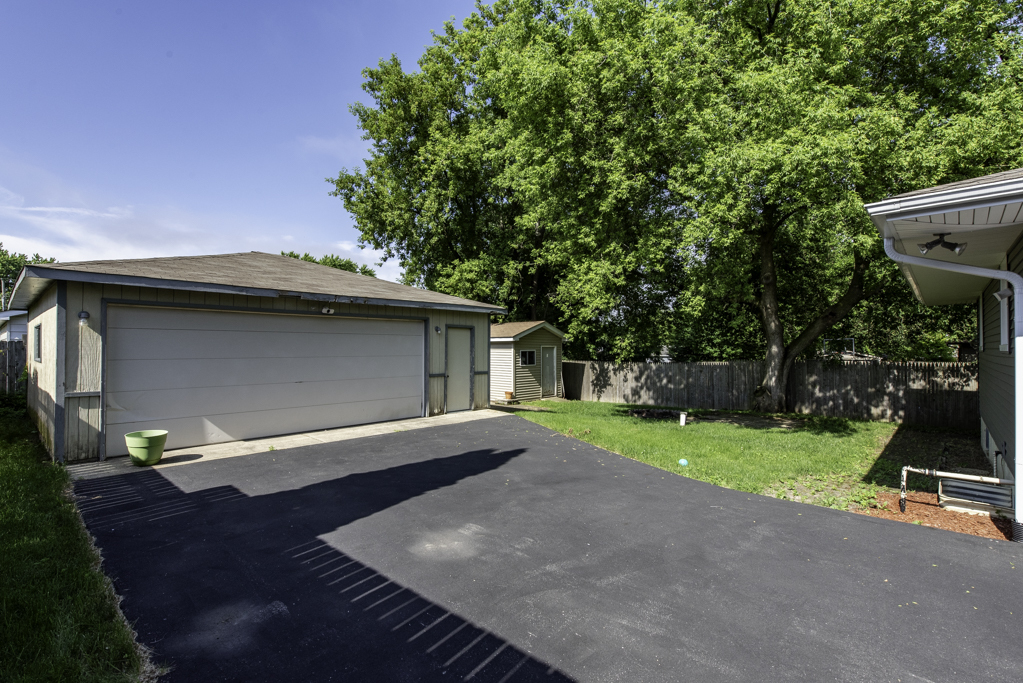 10100 W chaplin Avenue, Beach Park, IL 60087
