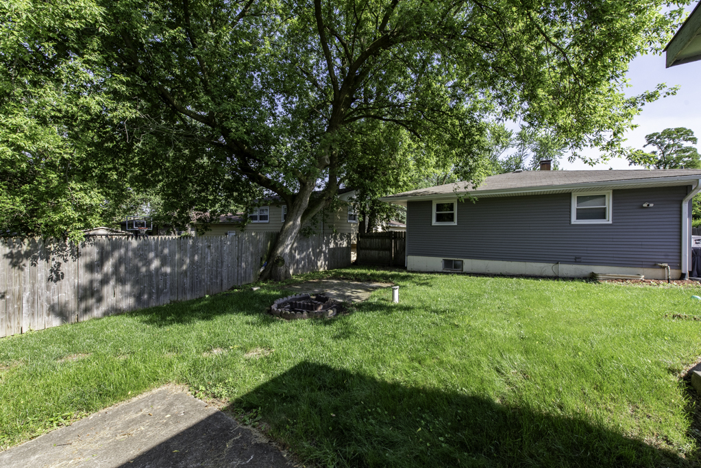 10100 W chaplin Avenue, Beach Park, IL 60087