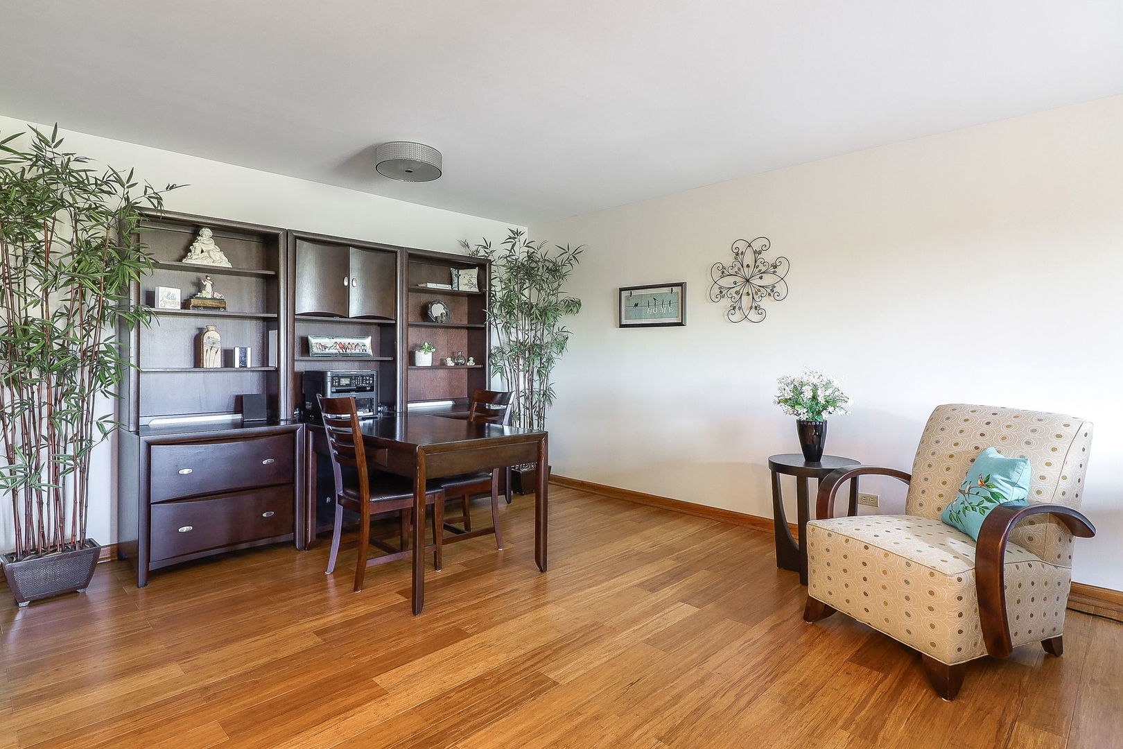 601 Lake Hinsdale Drive #411, Willowbrook, IL 60527