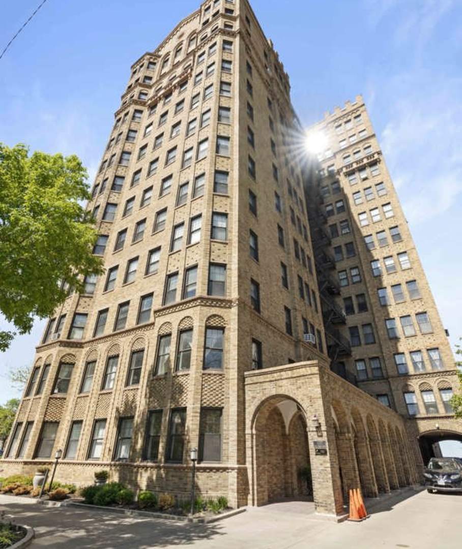 7321 S South Shore Drive #11-B, Chicago, IL 60649