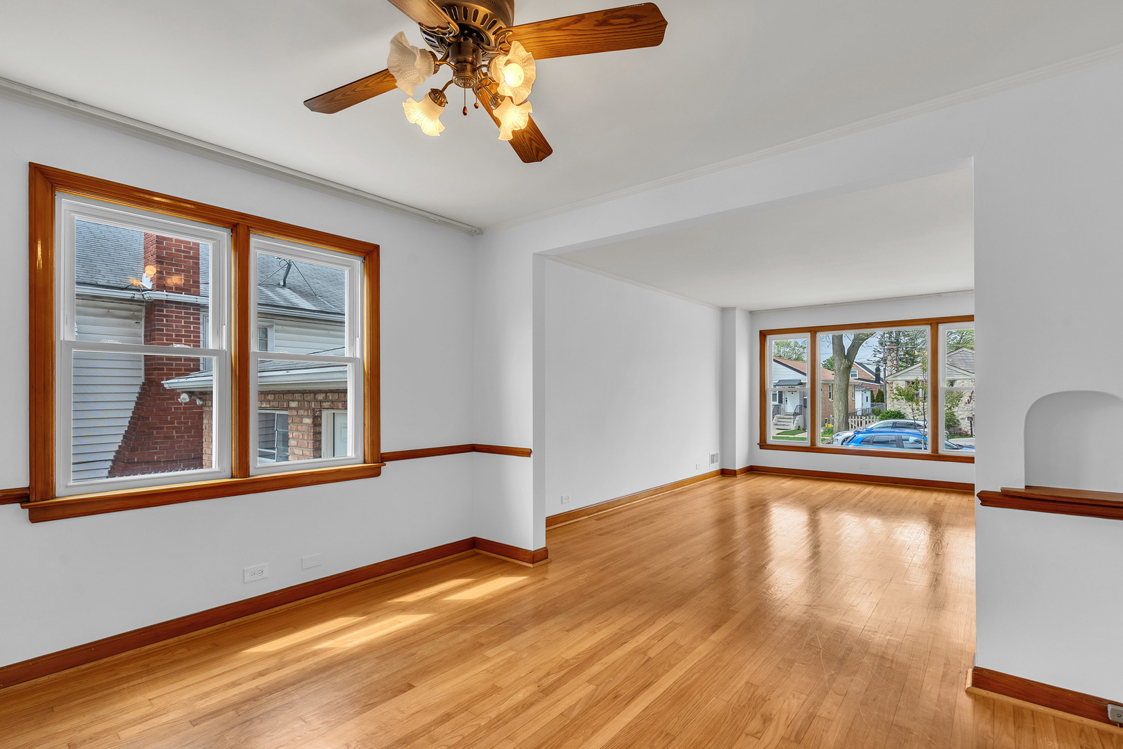6955 W Berwyn Avenue, Chicago, IL 60656
