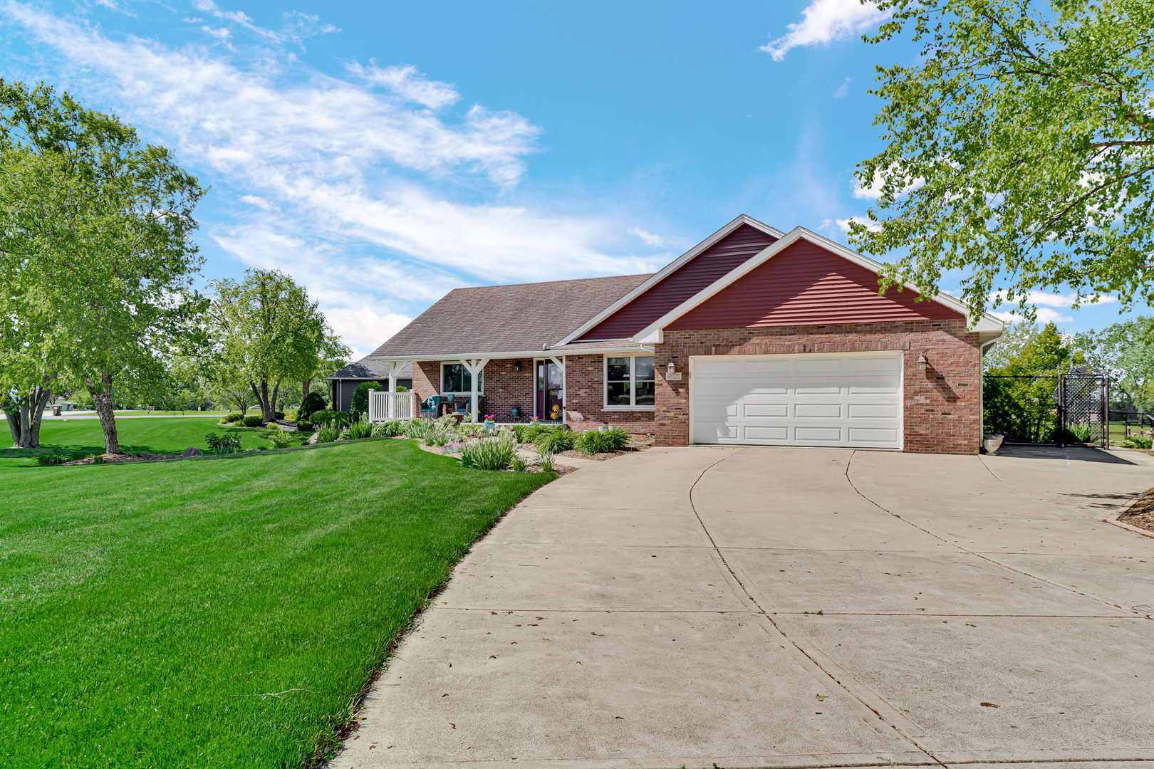 26710 S Foxwood Drive, Monee, IL 60449