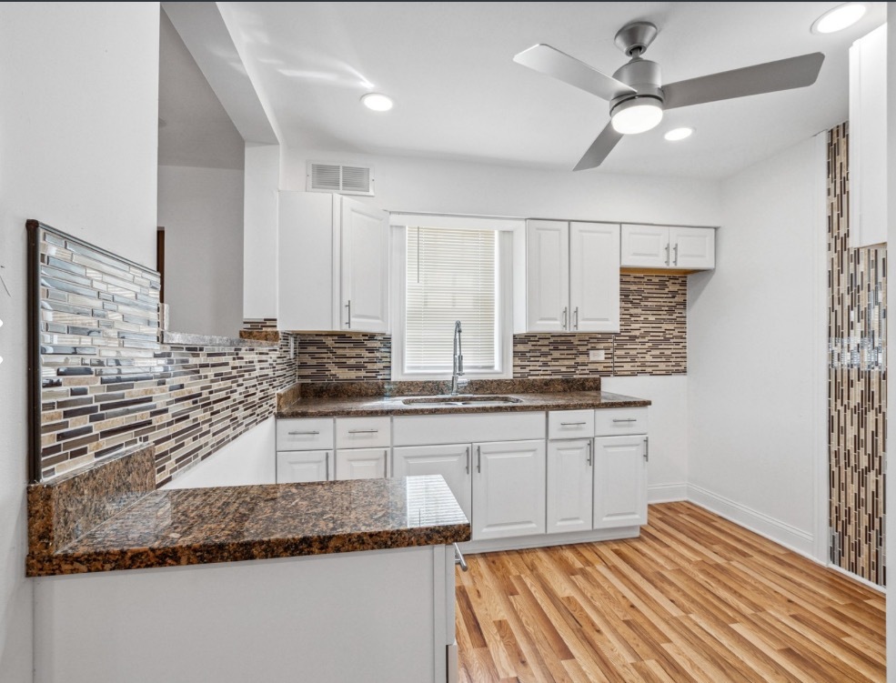12923 S Lowe Avenue, Chicago, IL 60628