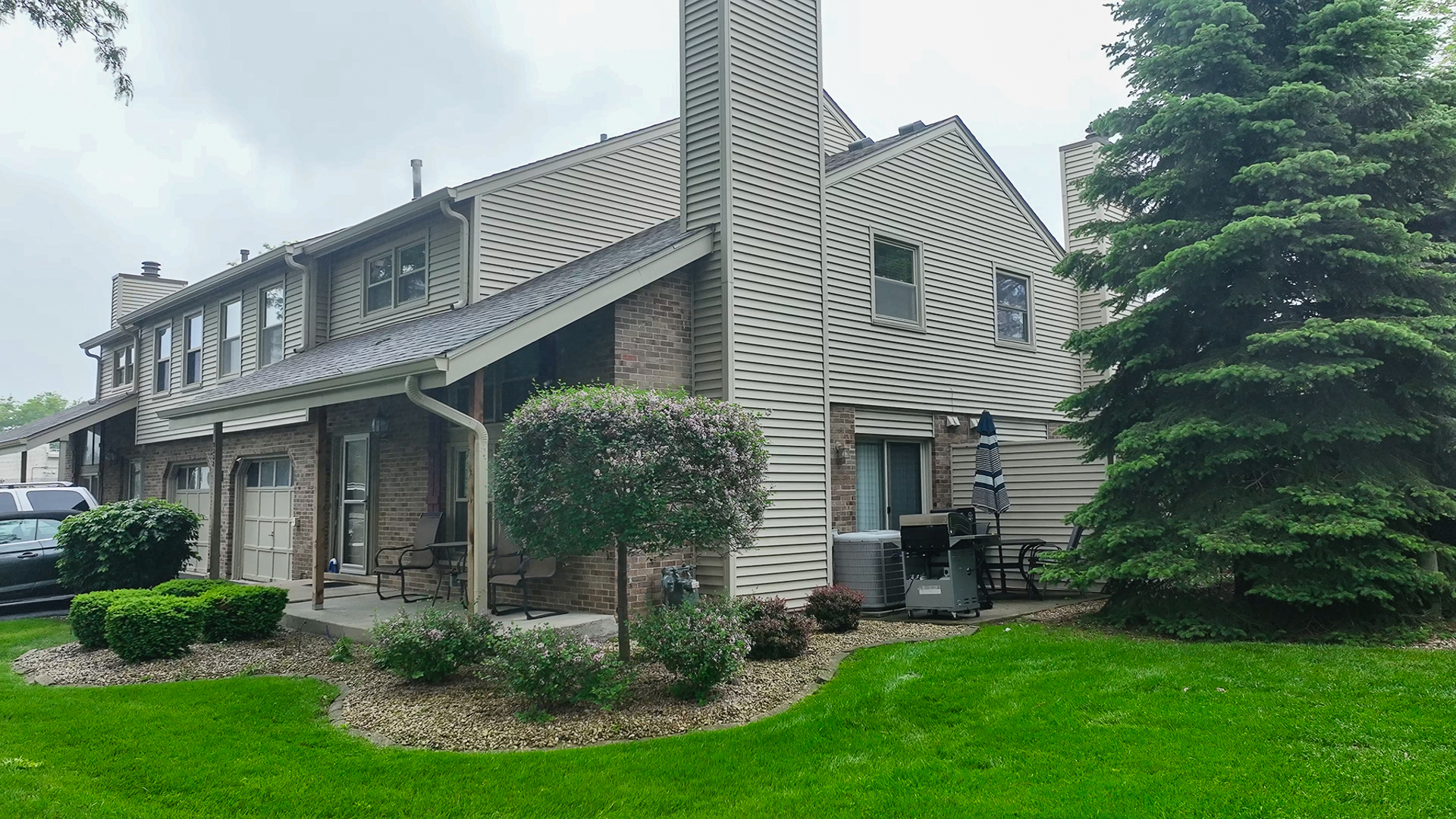 9352 Sunrise Lane #B1, Orland Park, IL 60462