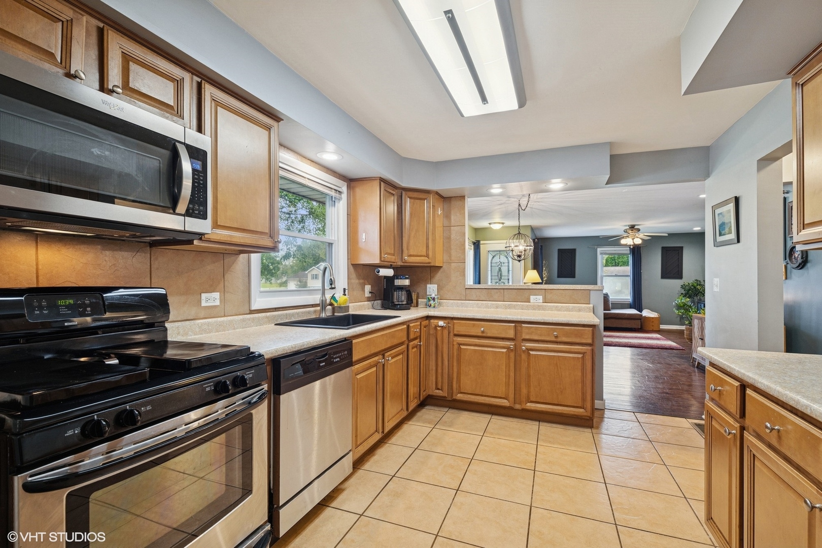 1511 Lakeland Avenue, McHenry, IL 60050